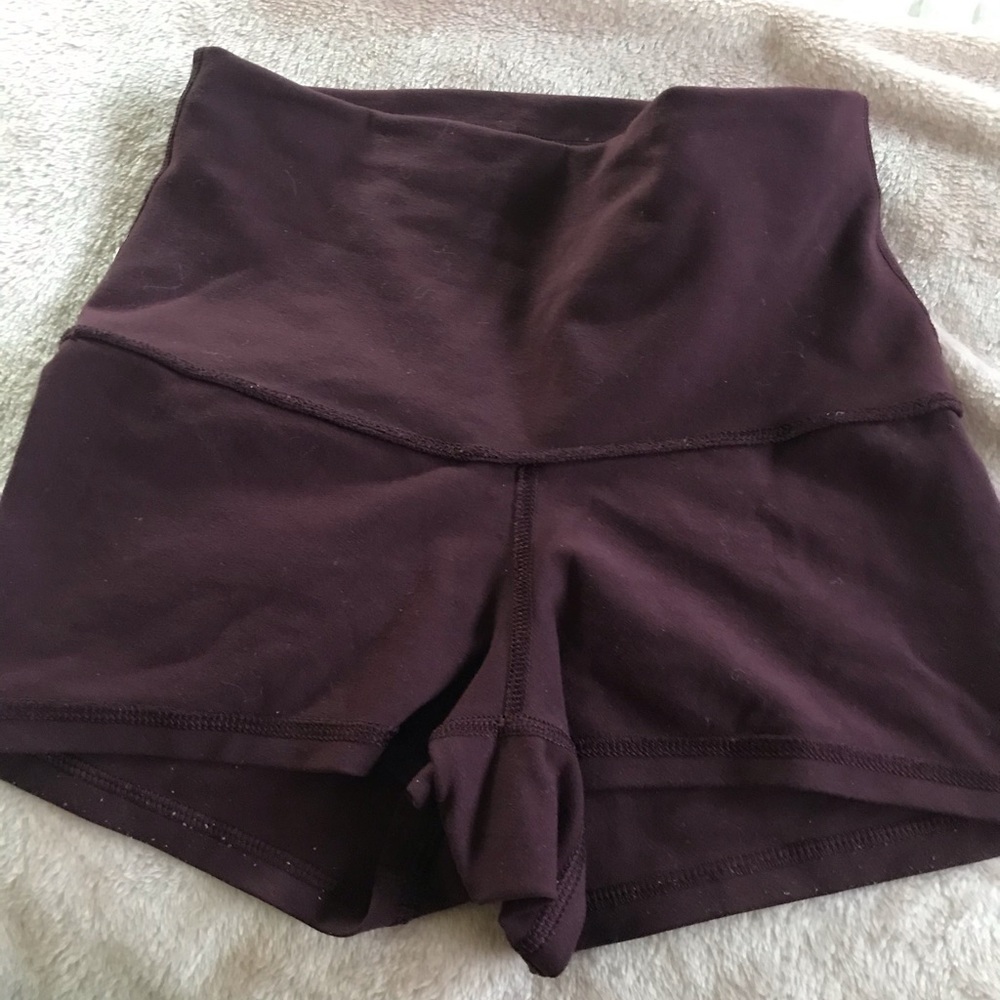 lululemon booty shorts